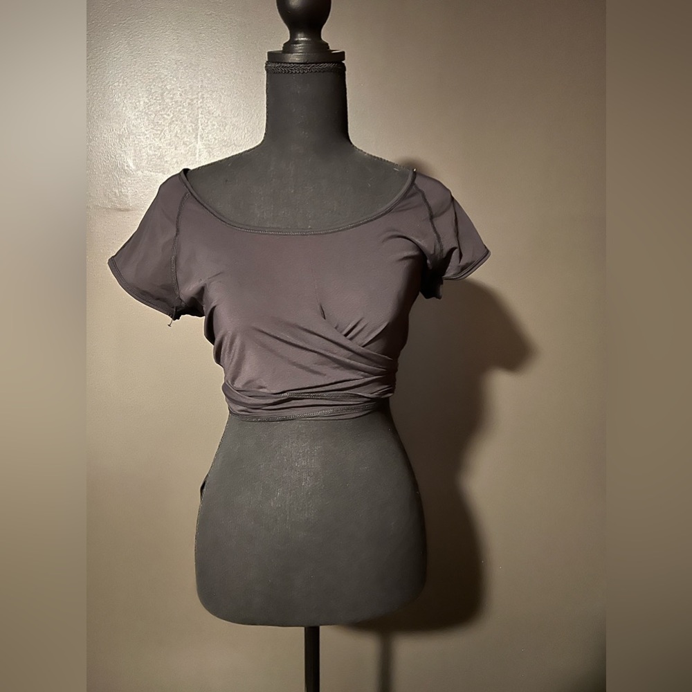 Stori athletic wrap top